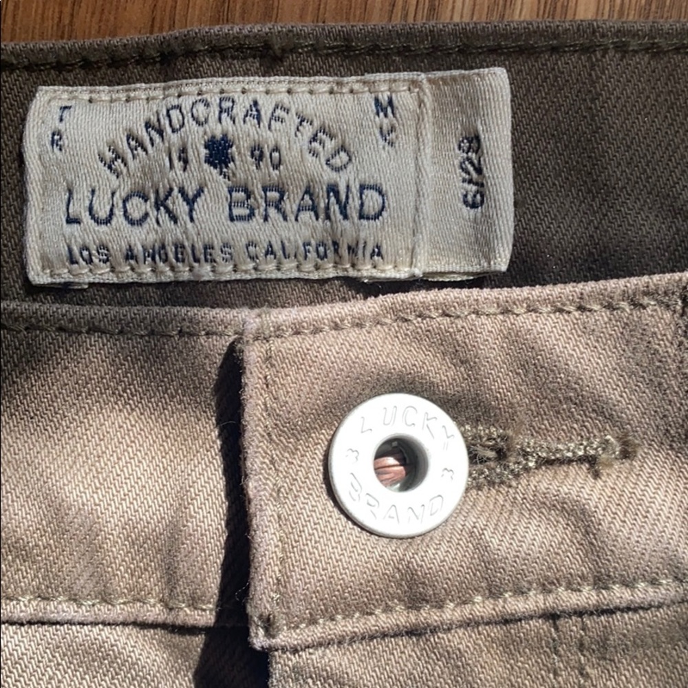 BNWT Lucky Brand distressed jeans green size 6(28) - Picture 4 of 8